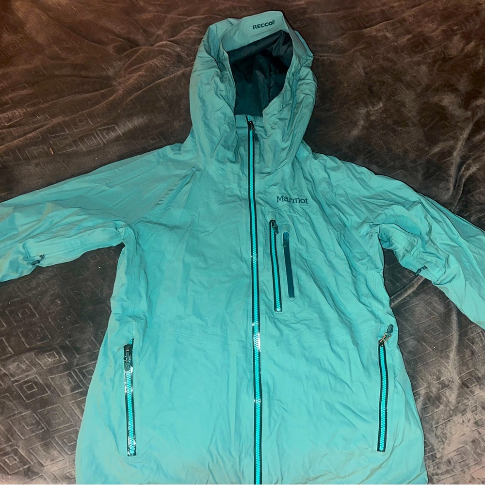 COPY - Women’s Large Marmot ski coat with Recco